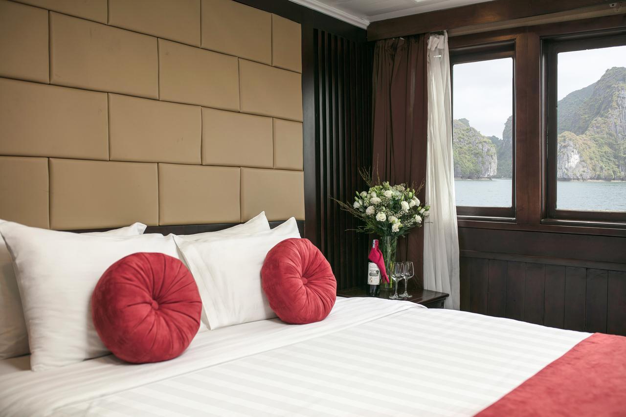 Halong Majestic Legend Cruise Hotel ฮาลอง ภายนอก รูปภาพ