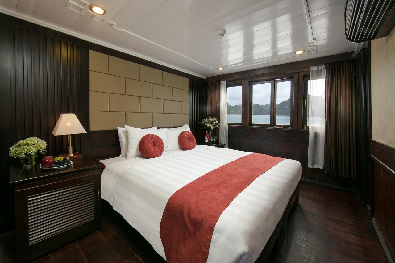 Halong Majestic Legend Cruise Hotel ฮาลอง ภายนอก รูปภาพ