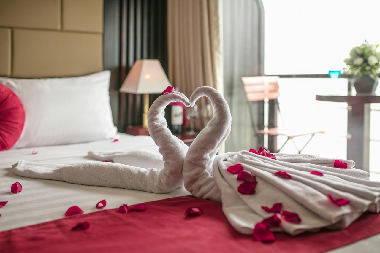 Halong Majestic Legend Cruise Hotel ฮาลอง ภายนอก รูปภาพ