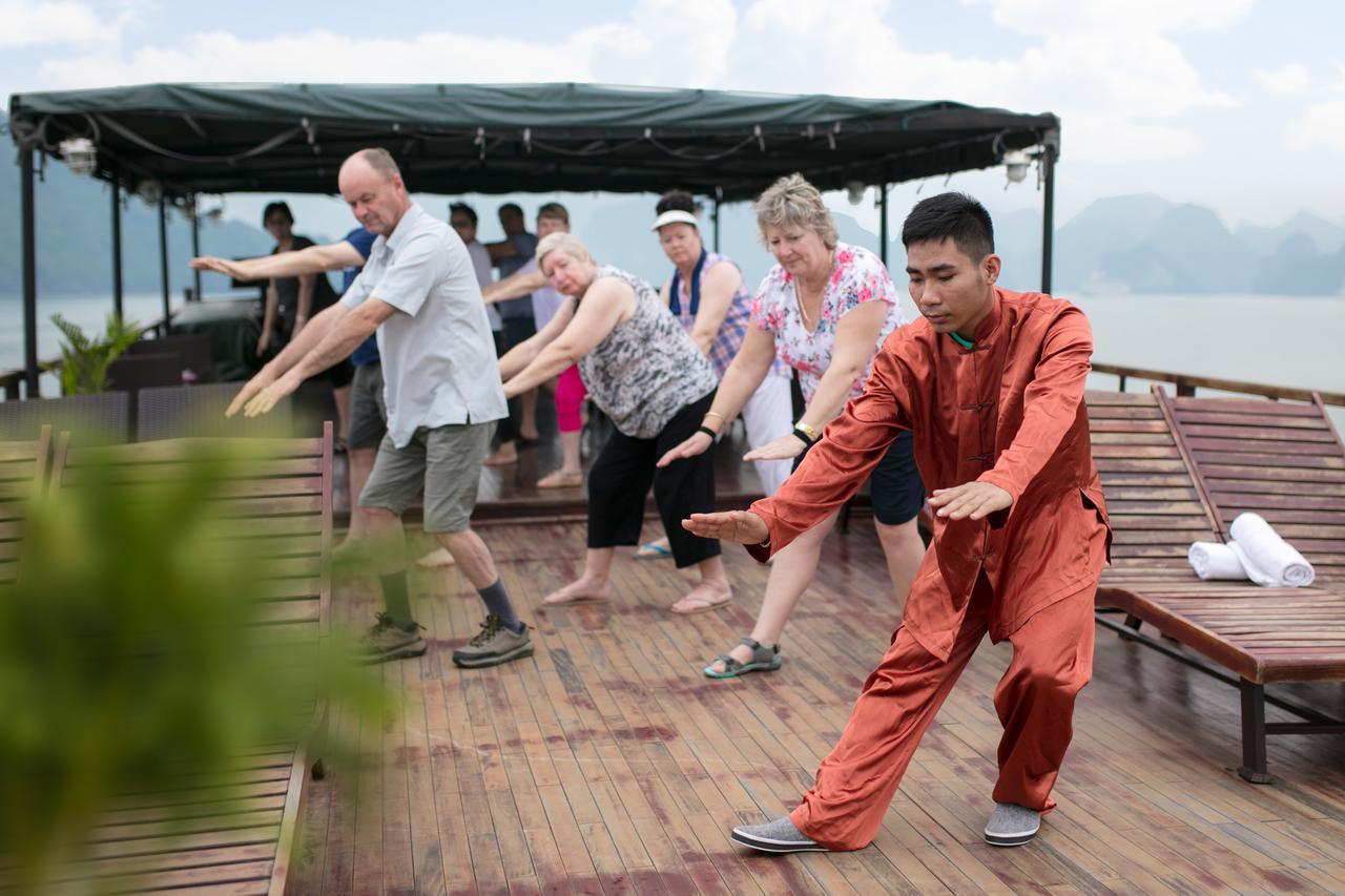 Halong Majestic Legend Cruise Hotel ฮาลอง ภายนอก รูปภาพ