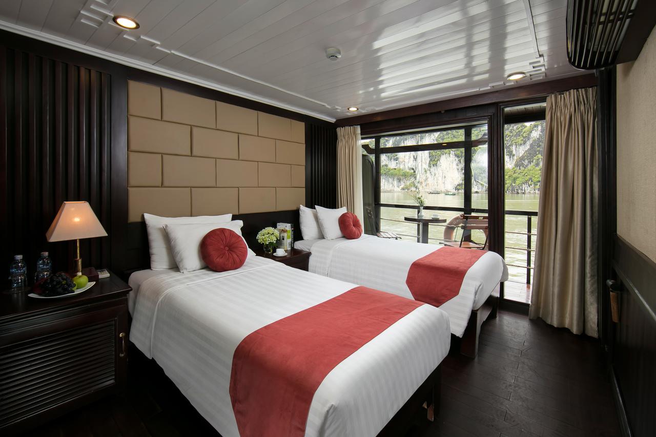 Halong Majestic Legend Cruise Hotel ฮาลอง ภายนอก รูปภาพ