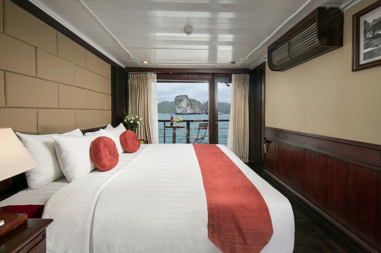 Halong Majestic Legend Cruise Hotel ฮาลอง ภายนอก รูปภาพ