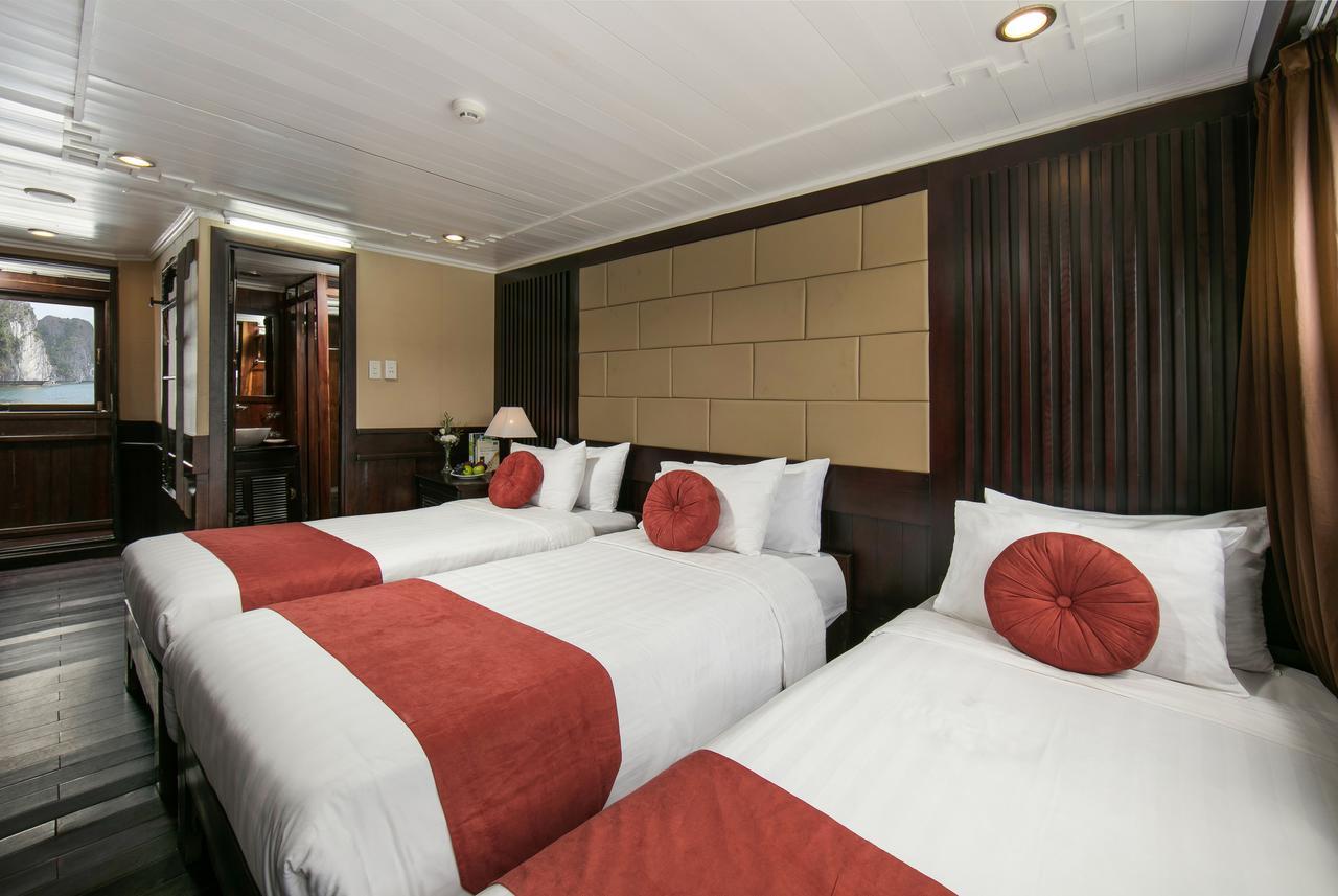 Halong Majestic Legend Cruise Hotel ฮาลอง ภายนอก รูปภาพ
