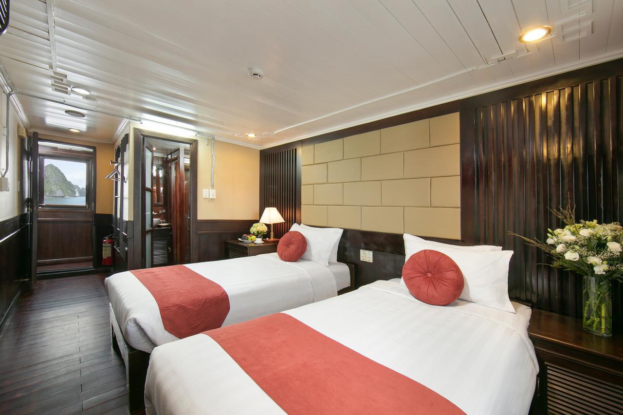 Halong Majestic Legend Cruise Hotel ฮาลอง ภายนอก รูปภาพ