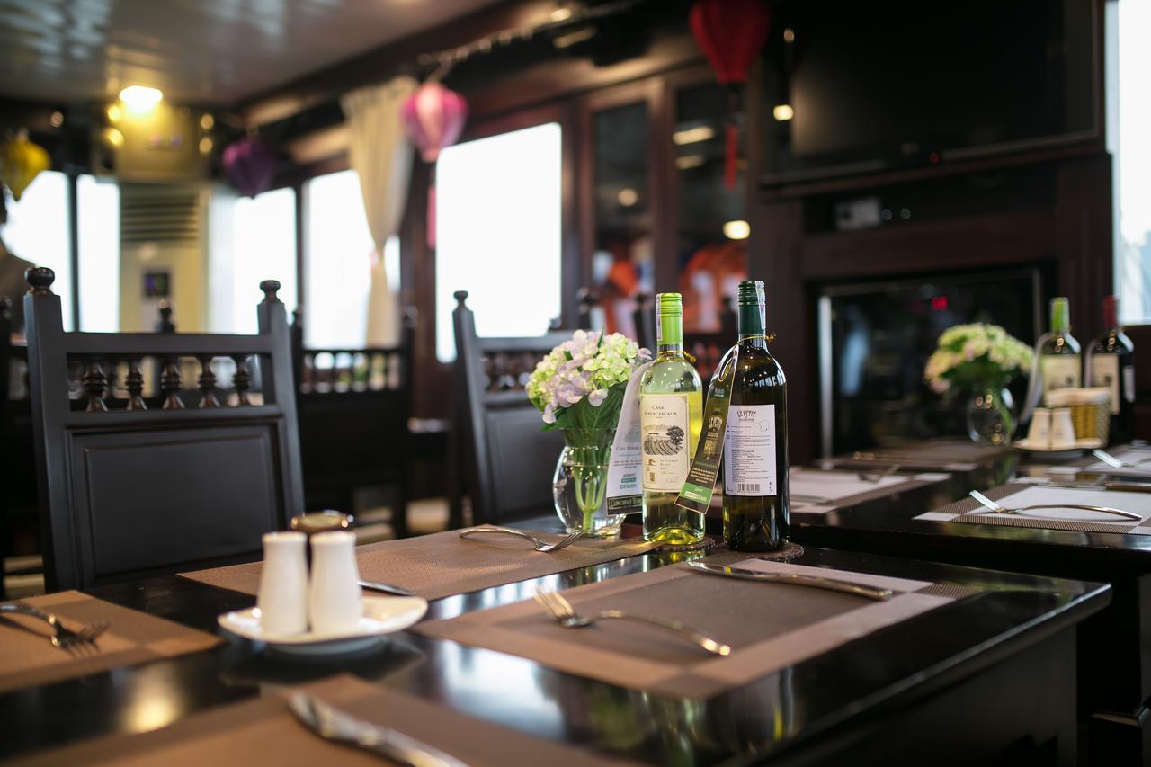 Halong Majestic Legend Cruise Hotel ฮาลอง ภายนอก รูปภาพ